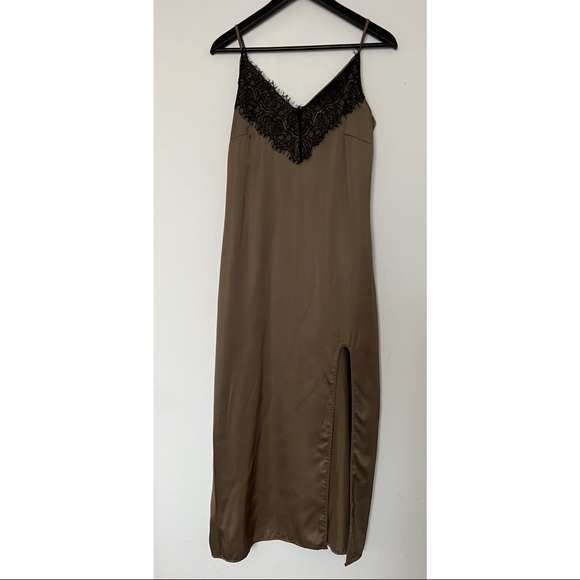 Souvenir Stylish slip maxi dress - Picture 3 of 6